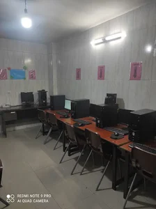 آموزشگاه رهنمون