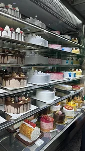 شیرینی سرای شاهنگ