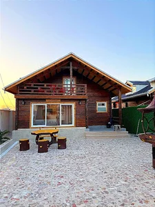 کلبه رویایی تالاب انزلی