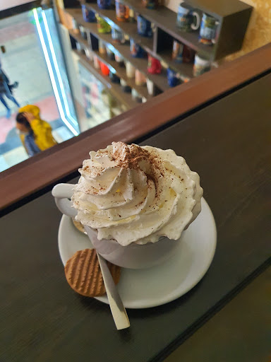 آبمیوه و بستنی 20