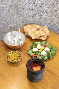 دیزی سرای تختی