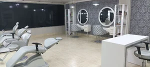 سالن تخصصی پوست و مو شکیلا سالاری