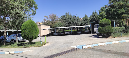 پارکینگ اساتید و کارکنان پردیس شهید مدرس سنندج