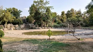 تپه و آبشار قائم 4