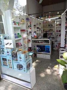 فروشگاه عطرادکلن و لوازم ارایشی بهداشتی رزیتا