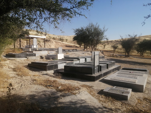 آرامستان روستای چهارطاق