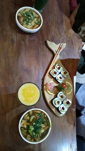 رستوران ژاپنی سوشی