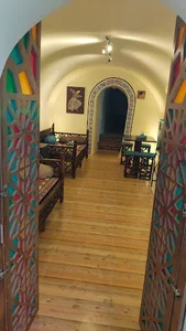 کافه رستوران سنتی عمارت چشمه سار