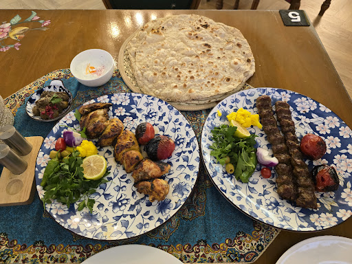 عمارت هزار نقش