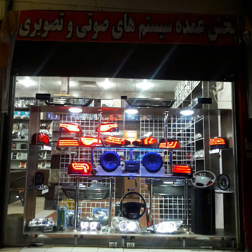 تزئینات اتومبیل محمود (رونیز سابق)