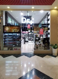 دکتر‌ پلاس