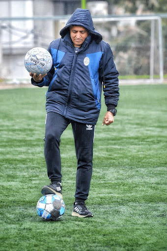چمن مصنوعی استاد عاطف