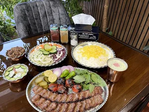 رستوران هفت چنار