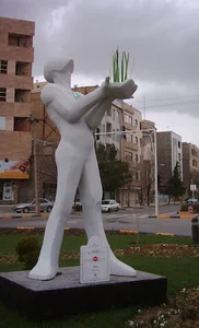 میدان هنرستان