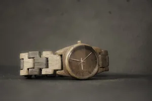 Handmade wooden watchساعت مچی دستساز ساچو 5