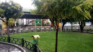 بوستان گل سرخ