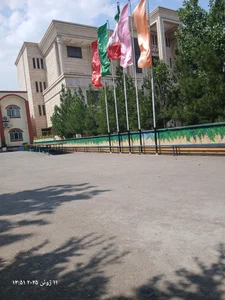 دبیرستان دوره اول هاشمی نژاد ۴ 5