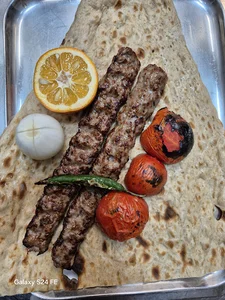 کبابی عدالت(مدیریت و پرسنل سابق حقیقت)