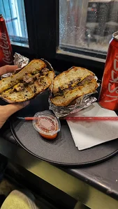 مکث برگر