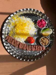 رستوران سنتی الف 4