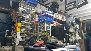 فروشگاه لوازم یدکی پژو مهدی مهرنجانی