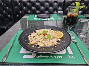 کافه رستوران اُنو