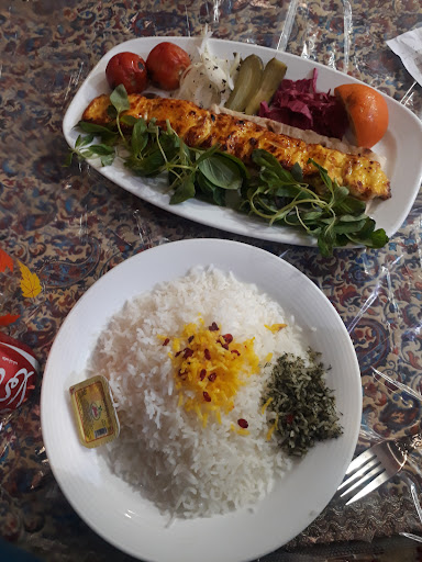 رستوران سنتی تاتزا کوهرنگ