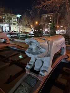 تندیس شیر سنگی