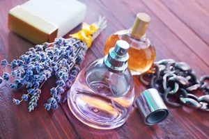 عطر و آرایشی الیسا