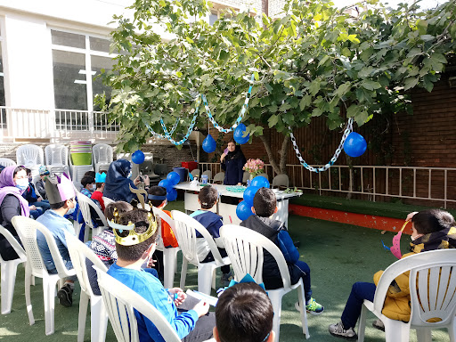 سرای دانش ملک