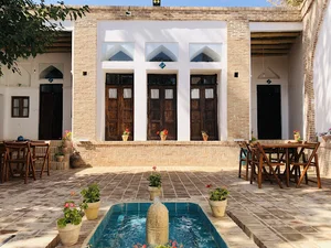 هتل سنتی تاریخی اجلال تفرش