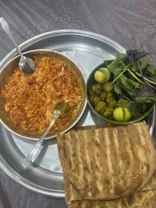 دیزی سرای صداقت