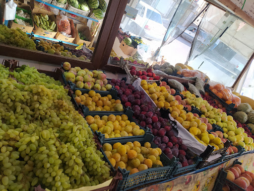 میوه فروشی چهارفصل (رحمتی)