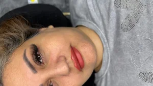 اکستنشن مژه و لیفت ابرو شقایق 2
