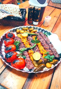 سلف سرویس و کبابی آیهان