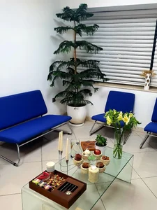 مرکز پوست، مو، زیبایی و لیزر ترنج