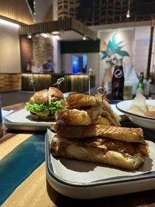 مطعم ماكس Macs Eatery