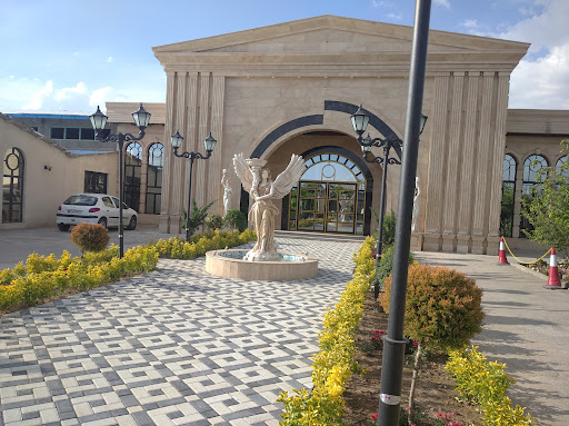 باغ تالار طاووس طلایی (خسروشاه)