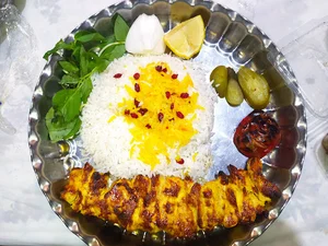 کافه رستوران سنتی باغ ارباب