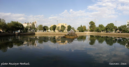 استخر باغ فیض