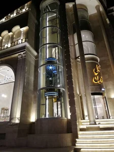 آسانسور آسمان آبی