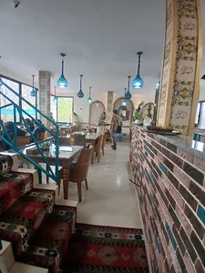 کافه قهوه خانه نادر