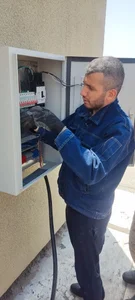 برق‌کار ساختمان در اوقاف 3