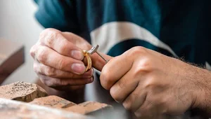آموزشگاه طلا و جواهرسازی هاشمی