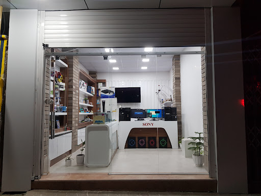 Pc Top System تاپ سیستم(خدمات کامپیوترولپ تاپ)