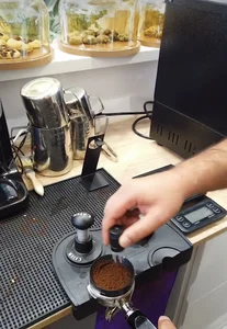 man cafe