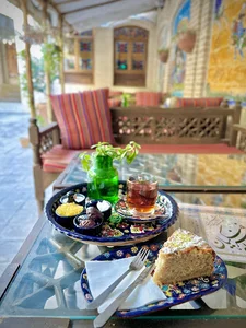 کافه رستوران احمدیان