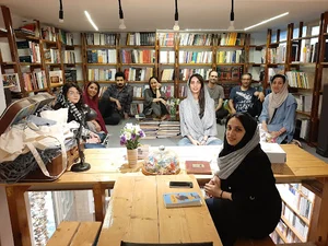 کتابفروشی و کافه گوهرزاد