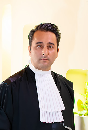 دفتر وکالت علی قدیمی