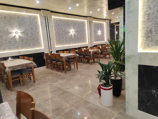 رستوران وکترینگ کلات